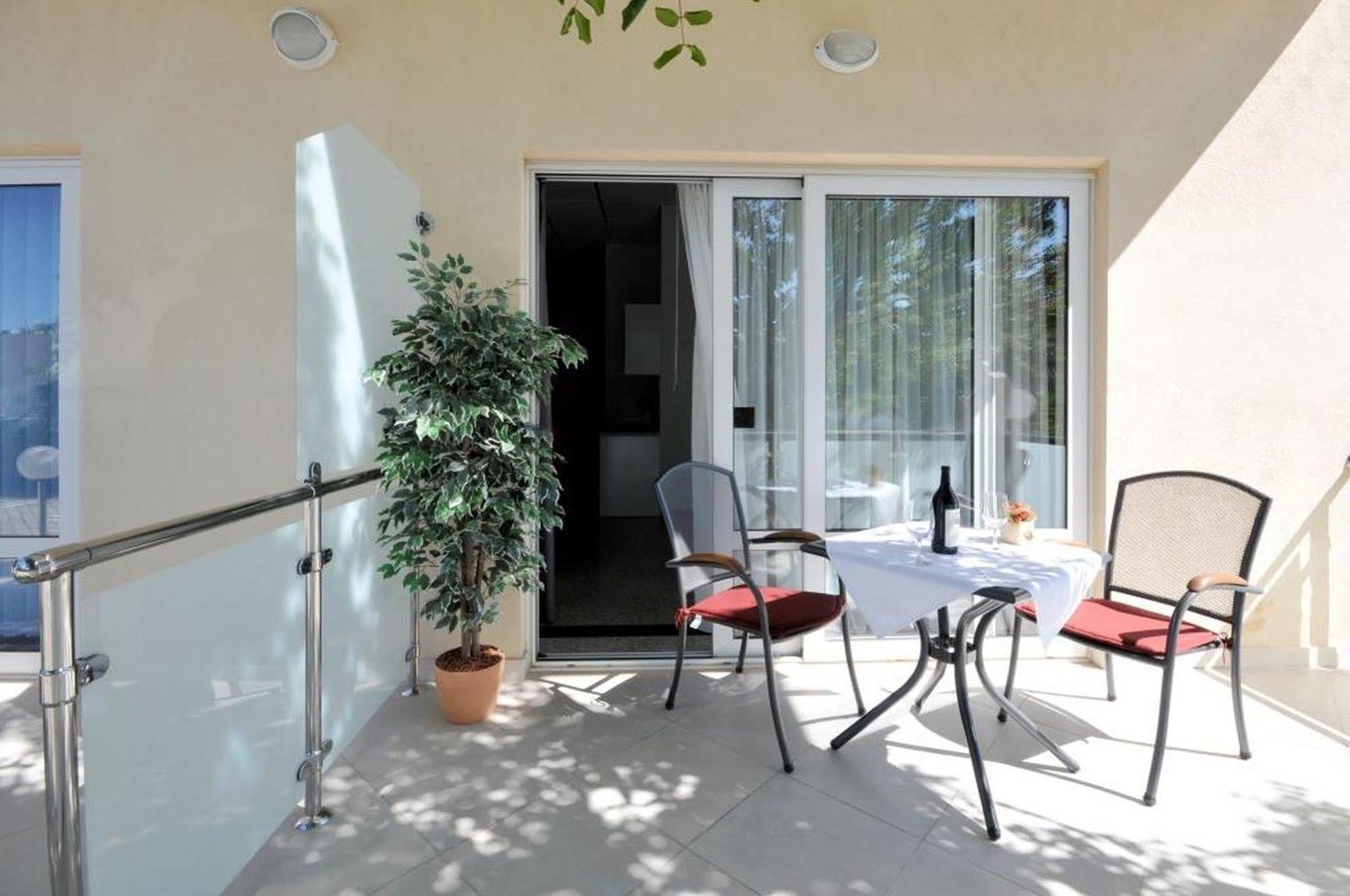 Apartmani Trogir Buitenkant foto