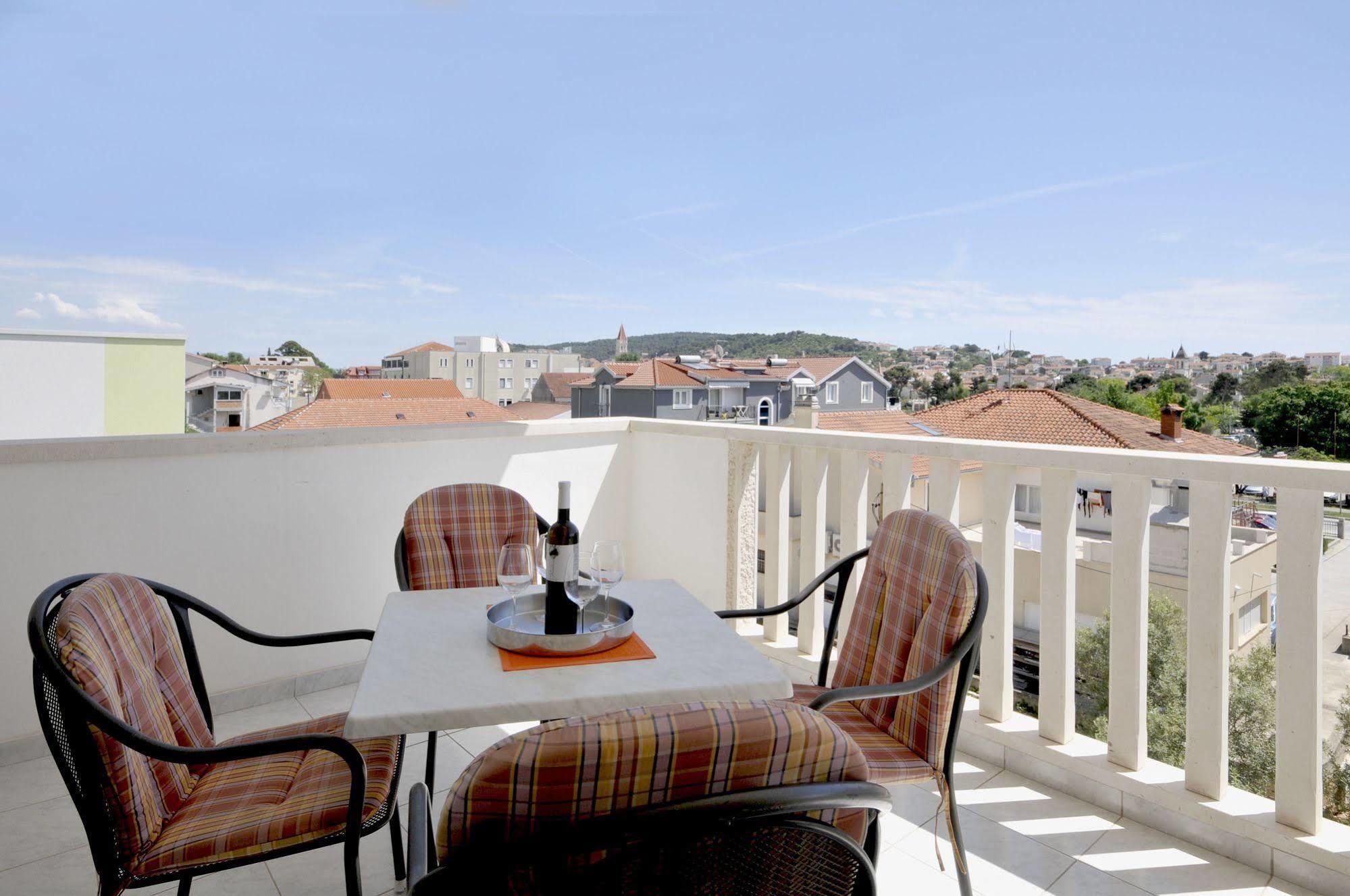 Apartmani Trogir Buitenkant foto